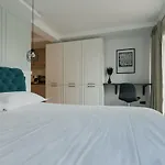 Nest Meteor 4*