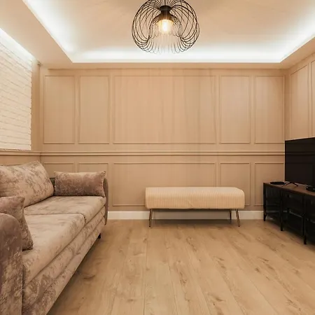 Nest Meteor Κλουζ-Ναπόκα