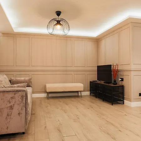 Nest Meteor Διαμέρισμα Κλουζ-Ναπόκα