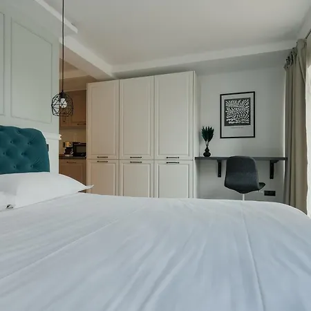 Nest Meteor 4*
