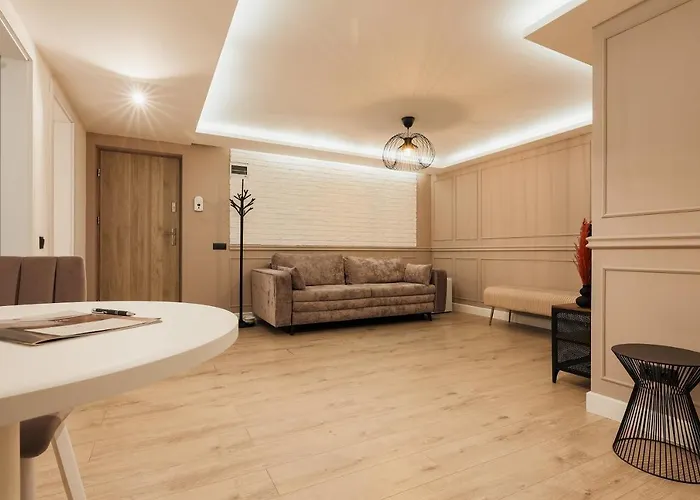 Nest Meteor 4* Kluž