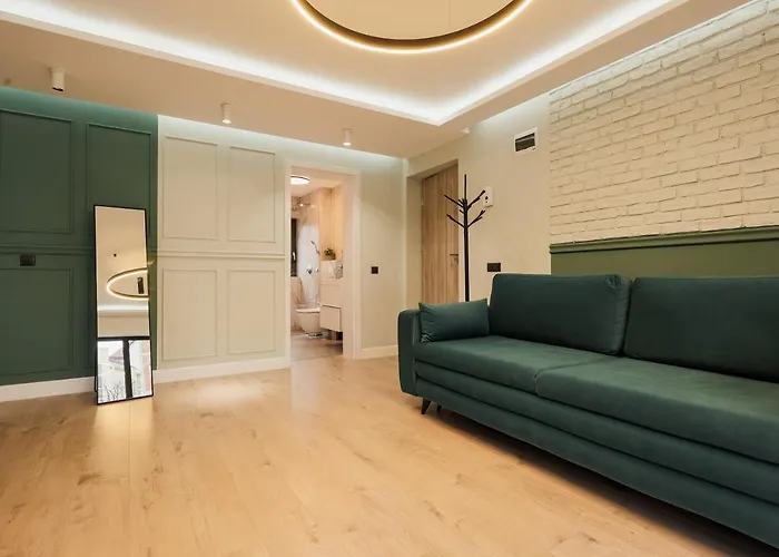 Nest Meteor 4* Kluž