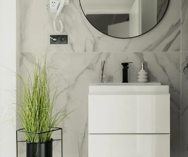 Nest Meteor Apartament 4*