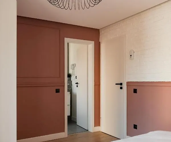 Apartment Nest Meteor 4*